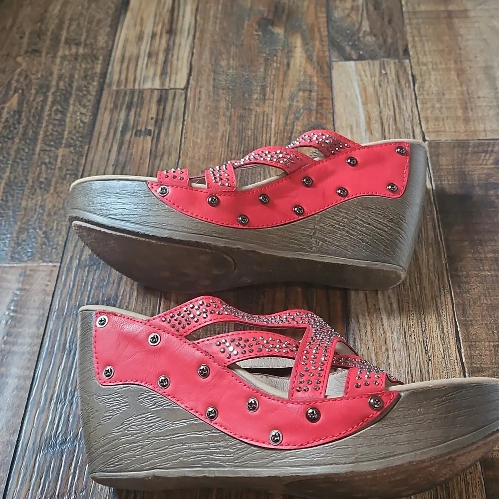 Patrizia‎ By Springstep Women's Red Wedge Sandals. Size 39.